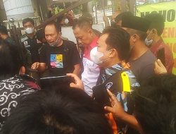 LSM dan Wartawan Demo Bupati Pasuruan, Minta Kepala Dinas Pendidikan Dicopot