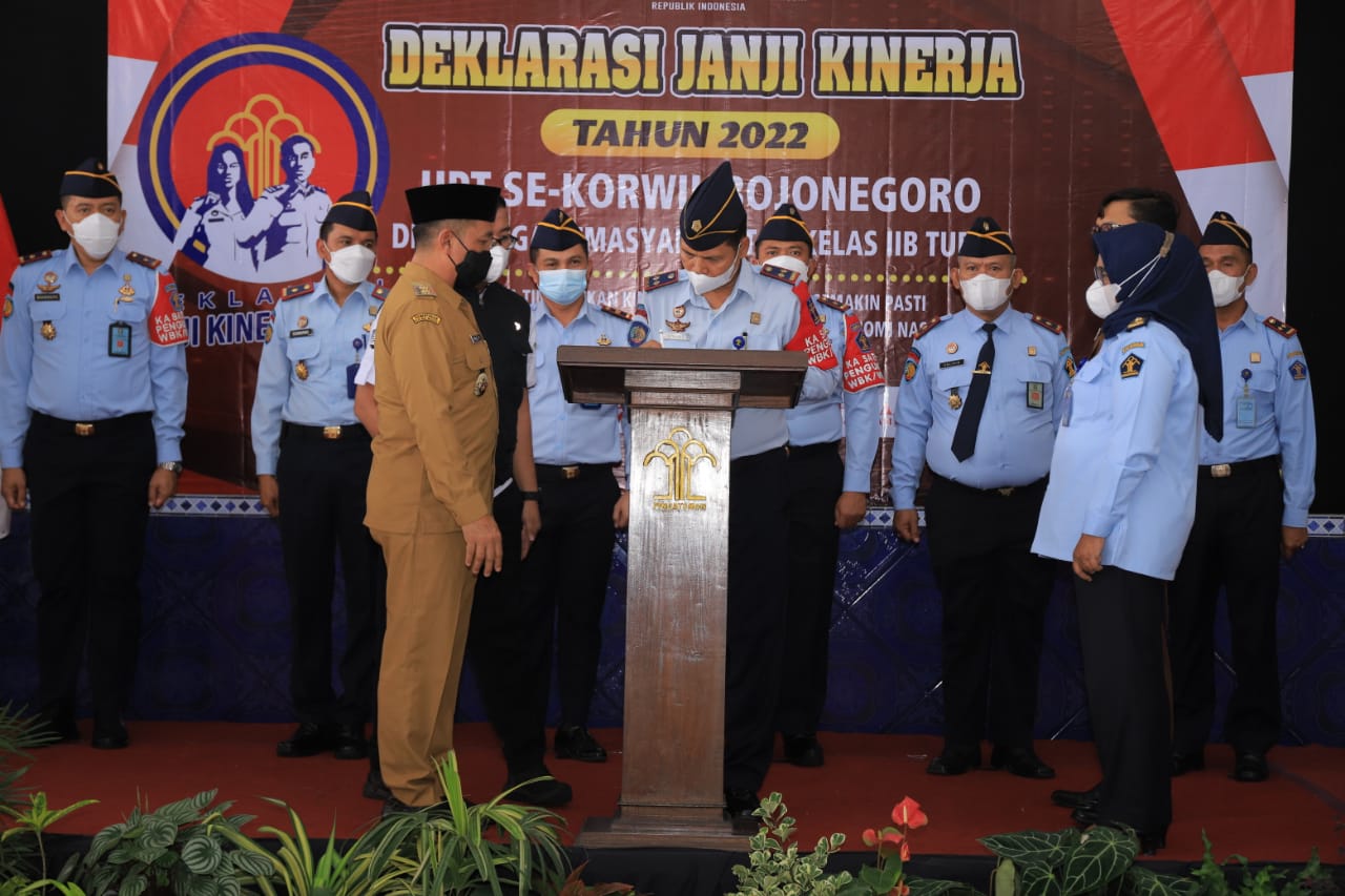 Deklarasi janji kinerja. (Foto: Dokumen/Tugu Jatim)