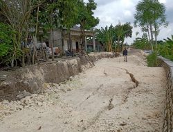 Tanggul di Kanor Bojonegoro Dua Kali Ambles, Warga Khawatir Rumahnya Berjarak 1 Meter