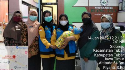 Bayi dibuang di garasi.(Foto: Humas RSUD dr R. Koesma Tuban/Tugu Jatim)