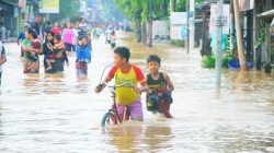 Banjir di Grati Kabupaten Pasuruan sudah terjadi selama 3 hari warga mulai mengungsi.