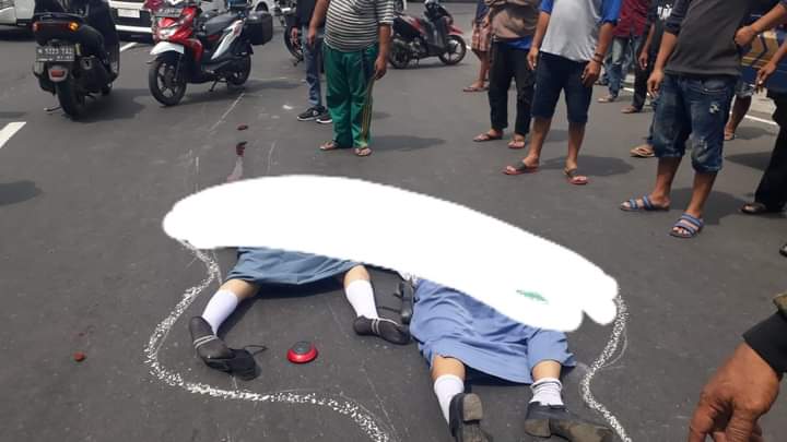 Kecelakaan maut. (Foto: Polres Pasuruan/Tugu Jatim)