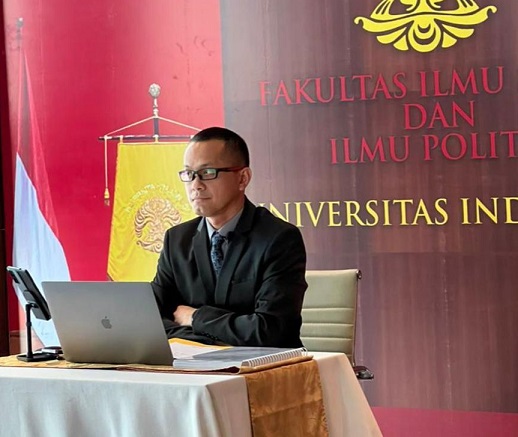 Kompol Supriyanto, saat mempresentasikan disertasinya.