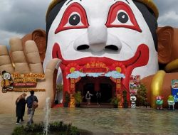 Rayakan Imlek, Jatim Park Hias Pintu Masuk dengan Ornamen Khas Tionghoa