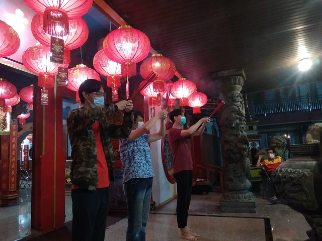 Warga Tionghoa Kota Kediri memperingati tahun baru Imlek secara bergiliran.