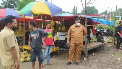 Pedagang Pasuruan. (Foto: Laoh Mahfud/Tugu Jatim)