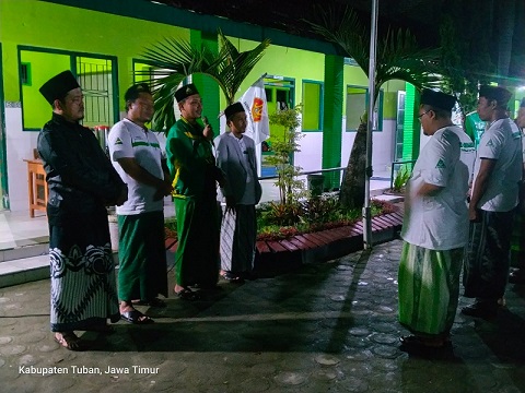 Ketua PC GP Ansor Tuban, Ja'far Ali, menutup kegiatan Pelatihan Kader Dasar (PKD) dan Dirosah Ula angkatan 1 Majelis Dzikir dan Shalawat Rijalul Ansor di Yayasan Al Hidayah, Kecamatan Jenu, Minggu (27/2/2022) malam.