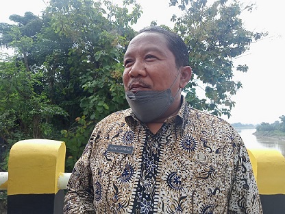 Kepala Dinas PUPR dan PRKP Kabupaten Tuban, Agung Supriyadi, saat temui awak media usai membuka resmi jembatan Glendeng untuk kendaraan roda dua dan empat.