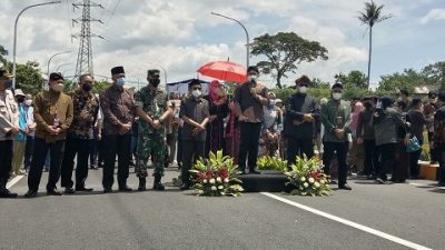 Wali Kota Malang Drs. H. Sutiaji bersama Forkopimda meresmikan pembukaan Jembatan Tunggulmas pada Kamis (24/2/2022).