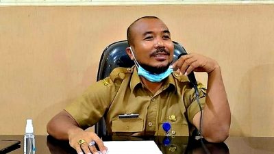 Kepala DLHKP Kota Kediri, Mohamad Anang Kurniawan sat menjelaskan target pembangunan 15 ruang terbuka hijau (RTH) di Kota Kediri. (dok)