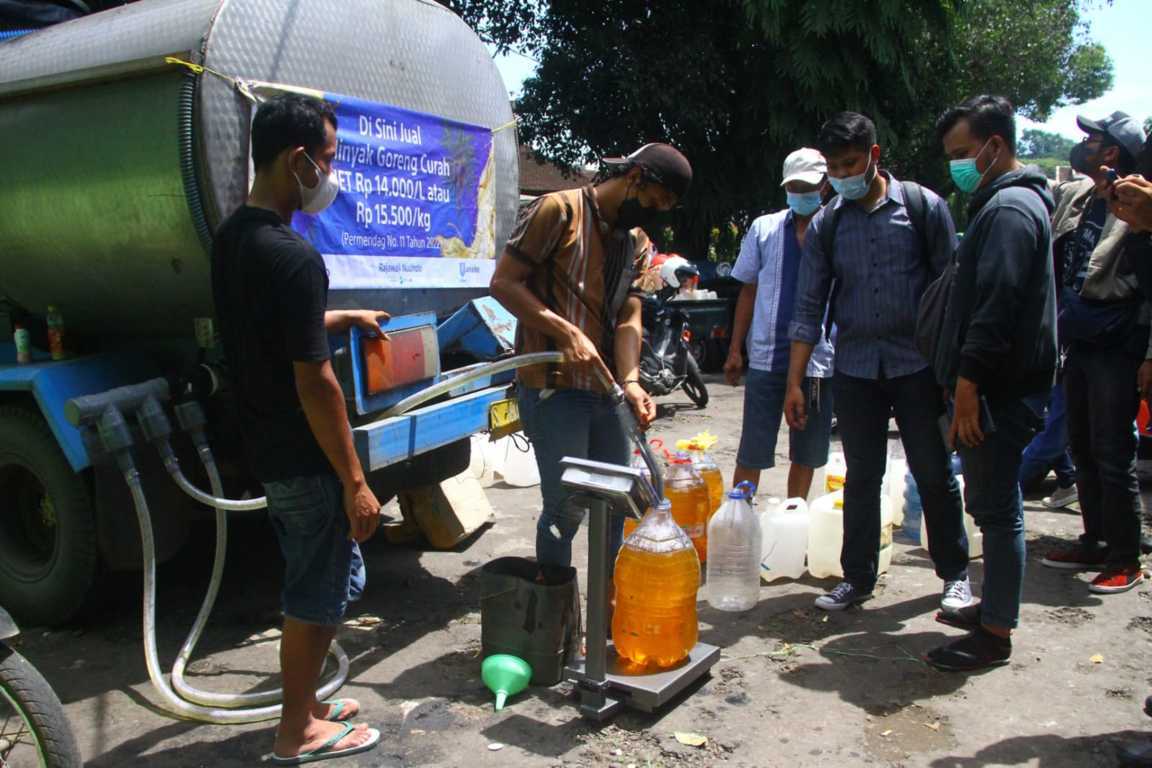 Emak-emak di Malang. (Foto: Rubianto/Tugu Malang)