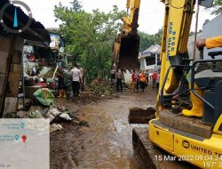 Banjir Rendam 98 Rumah Warga di Malang Usai Hujan Lebat Disertai Petir