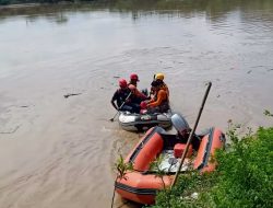 24 Jam Dinyatakan Hilang usai Terpeleset di Sungai Bengawan Solo, Kakek Korban Tenggelam di Bojonegoro Belum Ditemukan