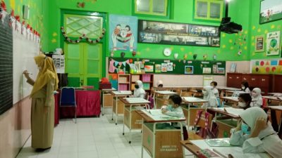 Sekolah tatap muka. (Foto: M. Sholeh/Tugu Malang)