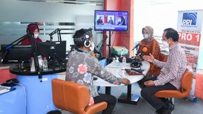 Staf khusus Menteri Komunikasi dan Informatika Bidang Komunikasi Politik, Philip Gobang, dalam Dialog Lintas Bengkulu Pagi Pro 1 RRI Bengkulu, secara virtual dari Bengkulu, Kamis (10/03/2022).