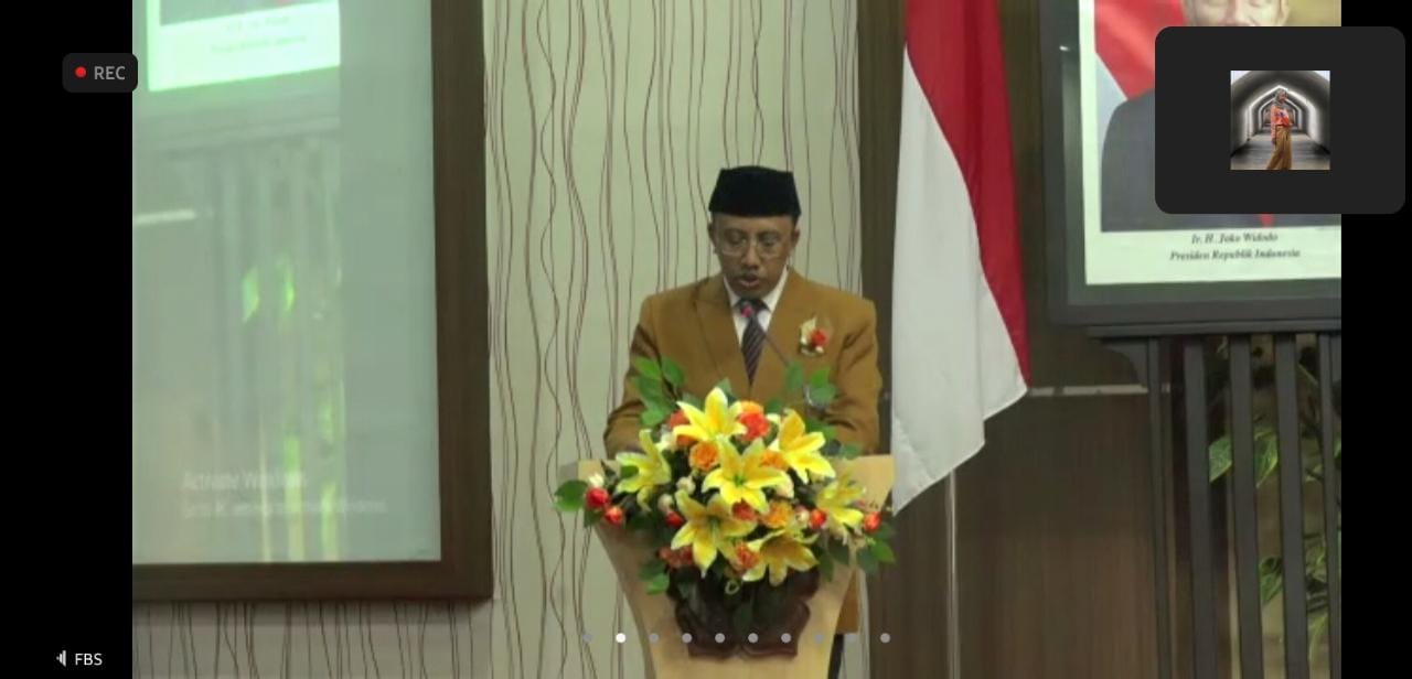 Dekan FBS Unikama Rusfandi saat memberikan arahan.