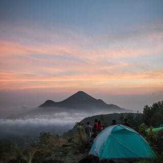 Gunung. (Foto: Pinterest/Tugu Jatim)