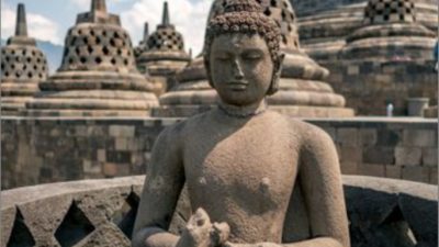 Candi tertua. (Foto: Pinterest/Tugu Jatim)