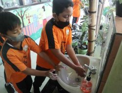 Gelontorkan CSR melalui Produk Biodef, PT Paragon Edukasi Kesehatan pada Siswa SDN 02 Lowokwaru Malang