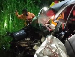 Kereta Api Tabrak Toyota Avanza di Pasuruan, Pengemudi Selamat Sempat Tak Sadarkan Diri