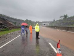 Kronologi Longsor Tol Pandaan-Malang, Fondasi Tebing Ambrol Diterjang Hujan Deras