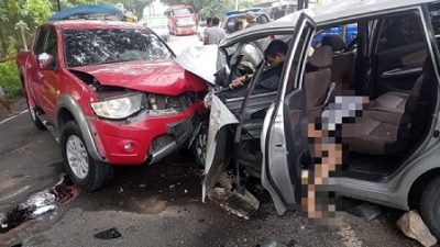 Kondisi korban dan kendaraan usai mengalami kecelakaan maut di jalan Parengan-Jatirogo Desa Parangbatu, Kecamatan Parengan, Tuban pada Minggu (27/3/2022) pagi sekitar pukul 06.20 WIB.