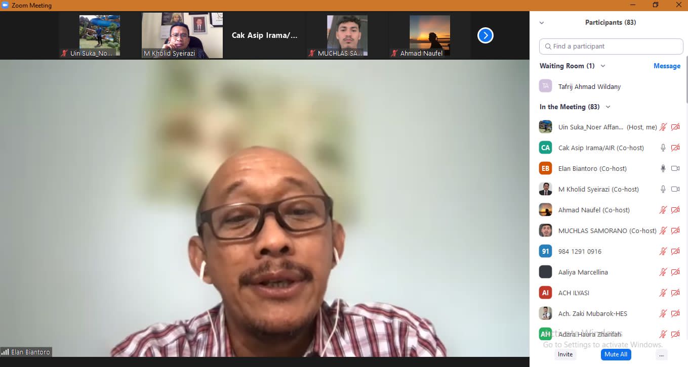 Salah satu pembicara dalam webinar bertajuk Bincang Energi 2022 di Yogyakarta pada Senin (11/4/2022) siang.