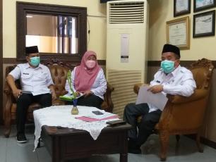 Wakil Bupati Pasuruan, Gus Mujib Imron, saat menemui awak media di kantor Pemerintah Kabupaten Pasuruan.