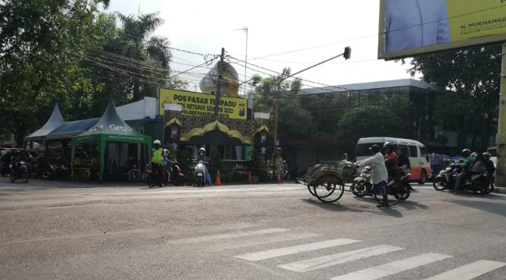 Titik-titik kemacetan. (Foto: Laoh Mahfud/Tugu Jatim)