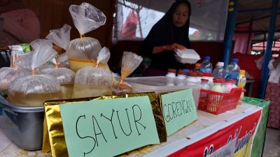 Makanan lokal dari warga Desa Krenceng, Kecamatan Kepung, Kediri, bisa jadi pilihan menu berbuka puasa.