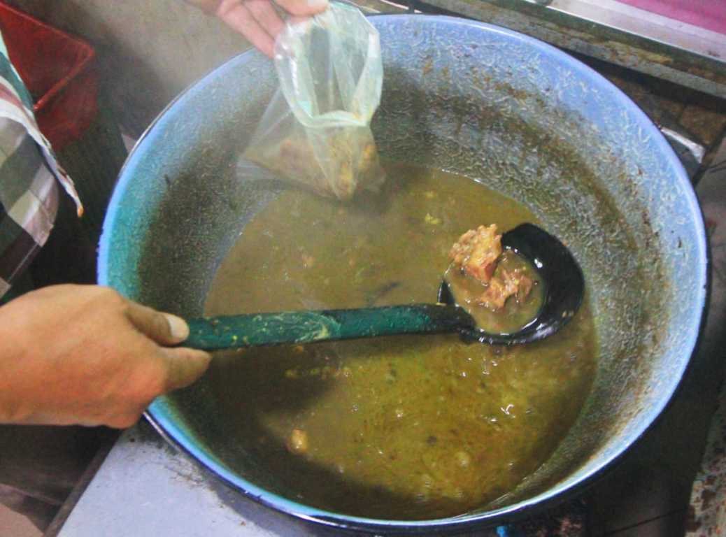 Gulai Kacang Ijo Sya'roni. (Foto: Laoh Mahfud/Tugu Jatim)