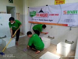 Sambut Ramadhan 2022, Laznas BMH Surabaya Bersih-Bersih 114 Masjid Se-Jatim
