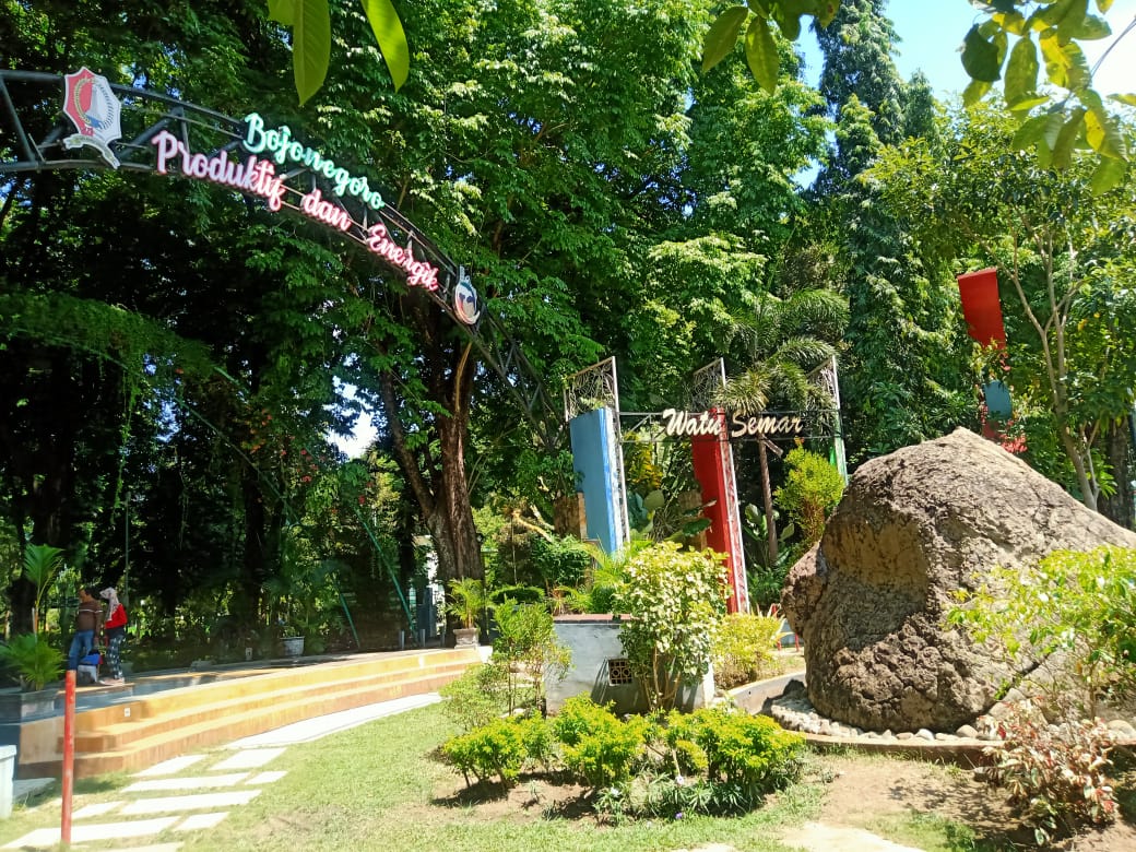 Tempat wisata di Bojonegoro. (Foto: IG @gofunentertaiment/Tugu Jatim)
