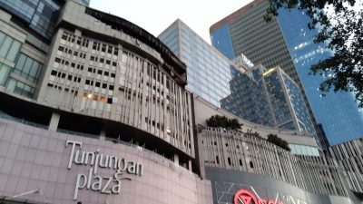 Kebakaran Tunjungan Plaza 5.(Foto: Rahman Hakim/Tugu Jatim)