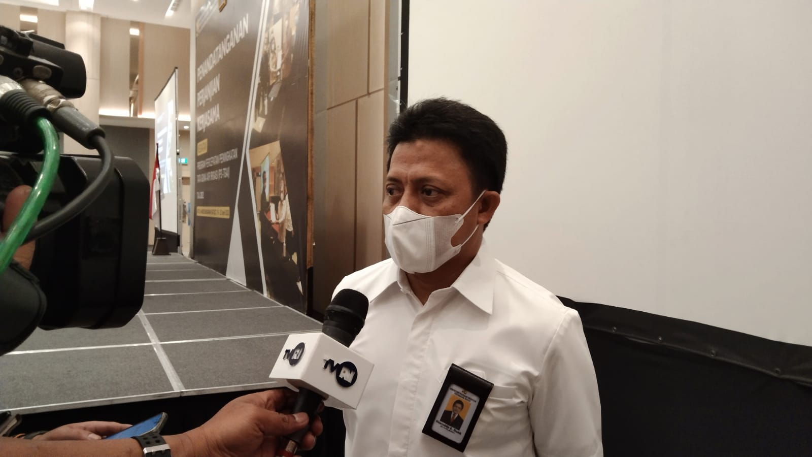 Kepala Balai Besar Wilayah Sungai Berantas, Haeruddin Maddi, ketika diwawancarai awak media.