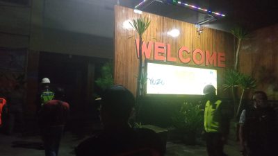 Tempat Karaoke di Kecamatan Gampengrejo, Kabupaten Kediri, tutup saat didatangi petugas gabungan. Para penghuninya juga sudah pulang kampung