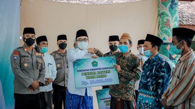 Bantuan dana hibah. (Foto: Dokumen/Tugu Jatim)