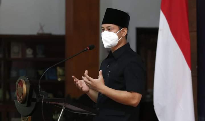 Bupati Trenggalek, Mochamad Nur Arifin, saat dimintai tanggapan soal pasar pon, Kamis (23/03/2022).
