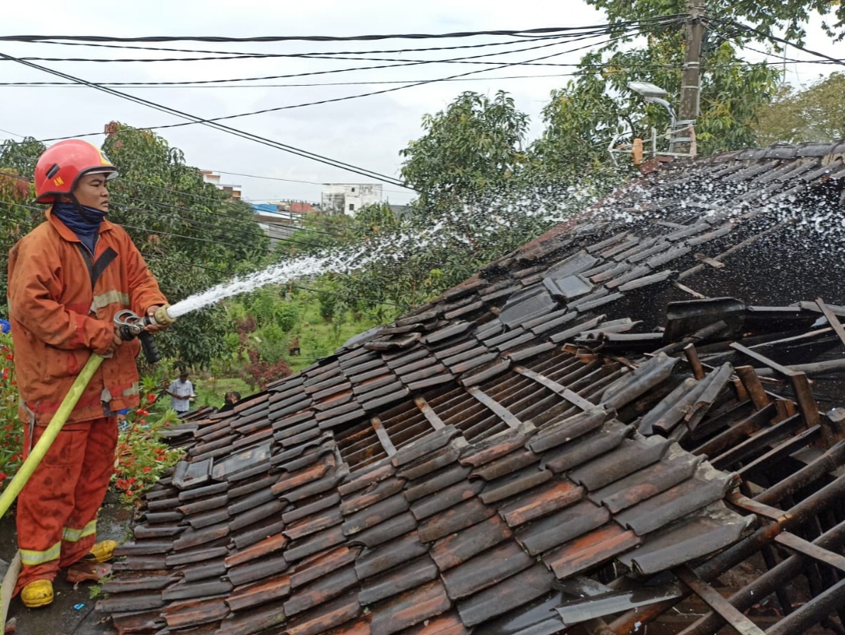 Putung rokok. (Foto: UPT Pemadam Kebakaran Kota Malang/Tugu Jatim)