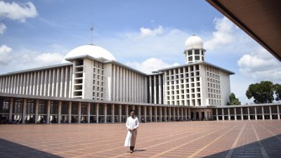 Masjid Istiqlal. (Foto: Mila Arinda/Tugu Jatim)