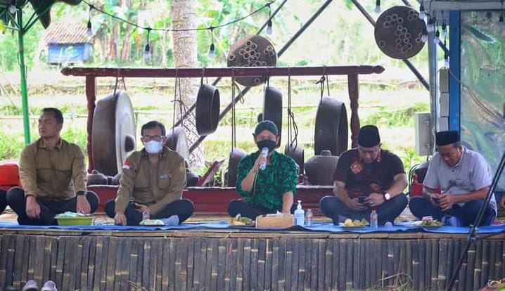 Festival banyu sekara. (Foto: Dokumen/Tugu Jatim)