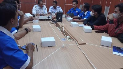 Sejumlah pengurus DPD KNPI Tuban melakukan audiensi yang ditemui langsung oleh Kadis PUPR dan PRKP Tuban, Agung Supriyadi, yang didampung Kabid Kontruksi Basdi pada Rabu (25/5/2022).