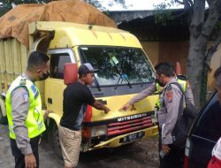 Hindari Mobil, Kecelakaan Truk Maut Sasak Motor di Gempol Pasuruan, Satu Korban Terpental hingga Tewas