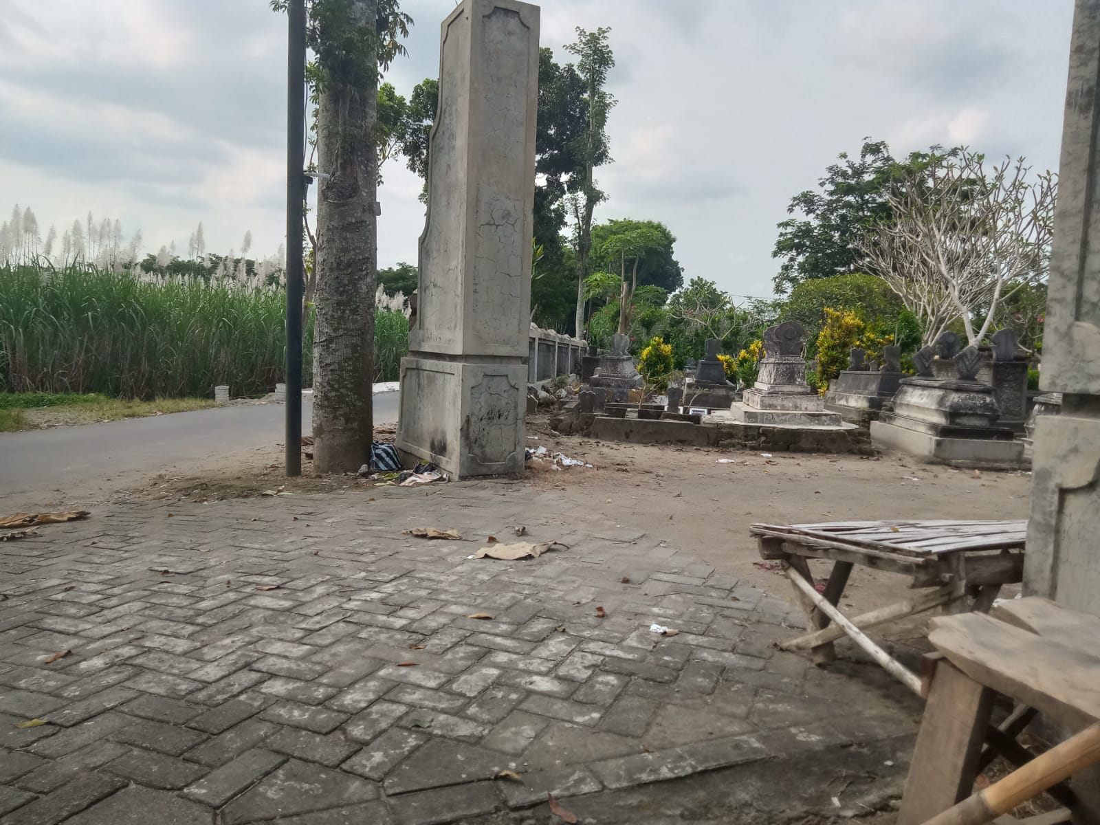 Ilustrasi lokasi pemakaman umum tempat jenazah Masringah dikebumikan.