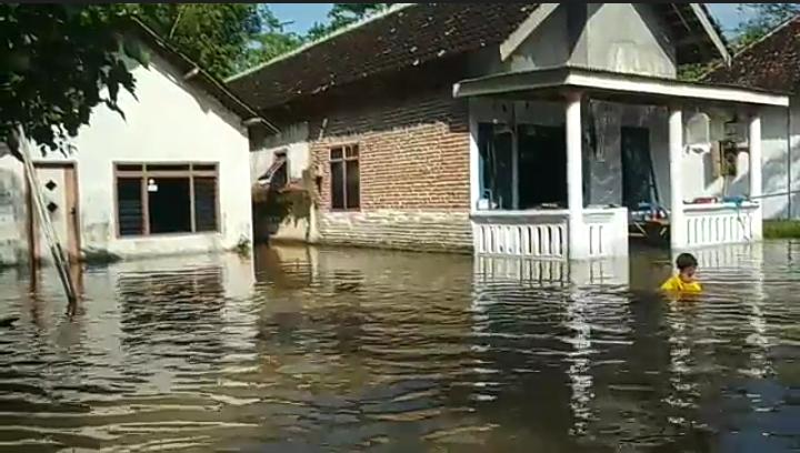 Banjir kembali merendam sejumlah desa di Kecamatan Rejoso Kabupaten Pasuruan.