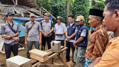 Tim BBKSDA dan CDK wilayah Sumenep saat berada di Pulau Masakambing