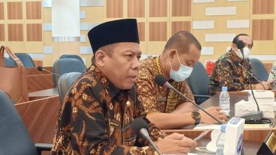 Kepala Kantor Kemanag Tuban, Ahmad Munir, bersama Kasi Penyelenggaraan Haji dan Umrah Kemenag Tuban menerima undangan dari Komisi IV DPRD Tuban.