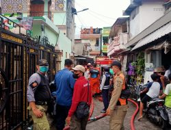 Diduga Korsleting Listrik, Rumah di Gembong Surabaya Terbakar, Penghuni Syok hingga Dapat Trauma Healing