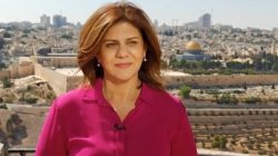 Shireen Abu Akleh, wartawan Al Jazeera yang ditembak mati oleh tentara Israel.