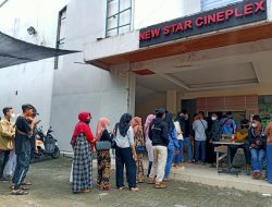 Rela Antre Nonton Film “KKN di Desa Penari”, Bioskop Bojonegoro Diserbu Penonton Remaja